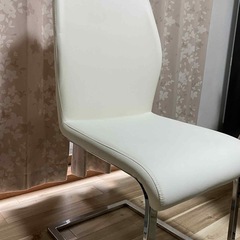 ダイニングテーブルの画像