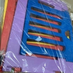 キッズパーテーション、ベビーカー、搾乳機の画像