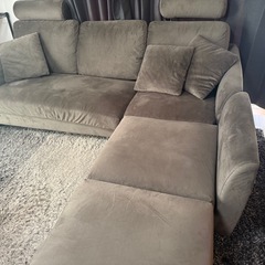 ベルベット調3人掛けカウチソファ ハイバックソファ  LOWYAの画像
