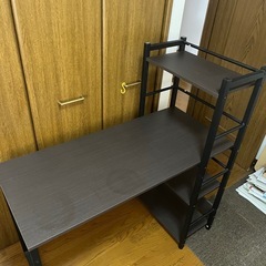 値下げ^_^机と棚とセットの画像