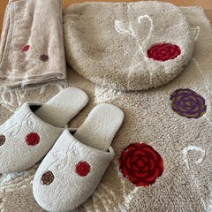 トイレマット❣️フタカバー❣️スリッパ ❣️タオル2枚の画像