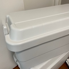 無印良品収納ボックス特大と台車の画像