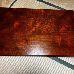 折り畳みテーブルの画像