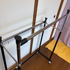 キャスター付きパイプラックの画像