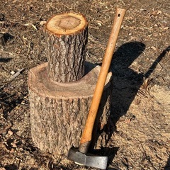 薪割り台　ナラ、カシの木　直径40cm 丸太 の画像