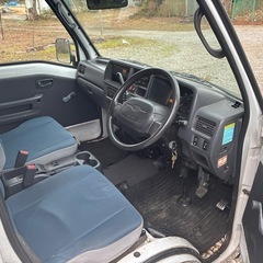 【車検令和8年3月まで】レアなコラムAT/スバルサンバーの画像