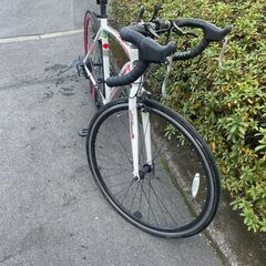 リサイクルショップどりーむ天保山店　No592 ロードバイク　状態綺麗です🎵　SIAFEI　ギア切替２×７段変速　人気のロードバイク🎵の画像