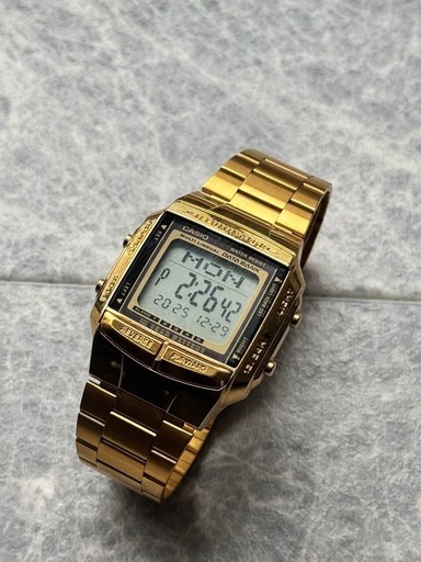 CASIO データバンク 腕時計 光沢のゴールドカラー 美中古 レトロ 腕時計 動作品