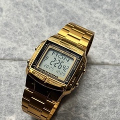 CASIO データバンク 腕時計 光沢のゴールドカラー 美中古 レトロ 腕時計 動作品の画像