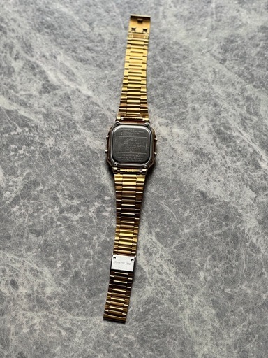 CASIO データバンク 腕時計 光沢のゴールドカラー 美中古 レトロ 腕時計 動作品
