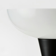 【IKEA】TÅGARP トーガルプ フロアアップライト, ブラック/ホワイトの画像