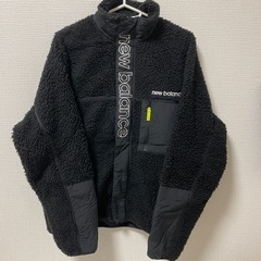 ニューバランス  アウター　Mサイズ　ブラック　黒の画像