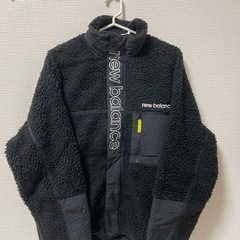 ニューバランス  アウター　Mサイズ　ブラック　黒の画像
