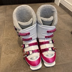 ロシニョール　スキーブーツ23.5センチ　の画像