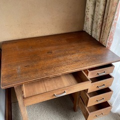 木製デスク　レトロ　の画像