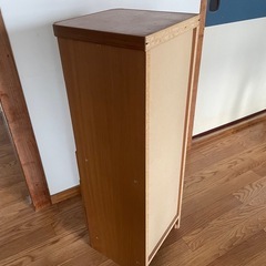 収納棚の画像