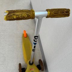 マイクロスクーター 黄色 幼児用【グリップ劣化】の画像