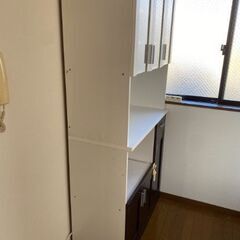 食器棚の画像