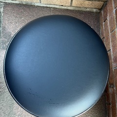 【新品未使用】カウンタースツールの画像