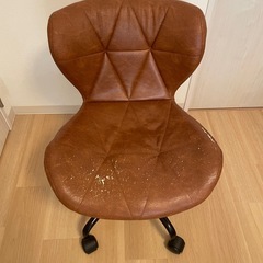 デスクチェア ブラウンの画像