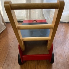 木製消防車型手押し車の画像