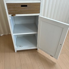 定価21,900円　天然木トールキャビネットの画像