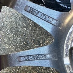 アルファードで使用していた17インチスタッドレスタイヤ４本セットの画像