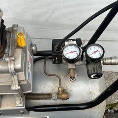 アネスト岩田 ハイパワーコンプレッサー ディアー HX4009  100V　タンク30L　動作OKの画像