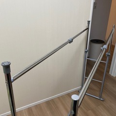 ハンガーラックの画像