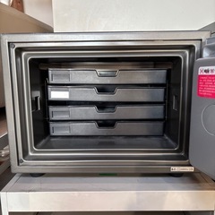 King CROWN キング工業 特殊 マグネット式  耐火金庫の画像