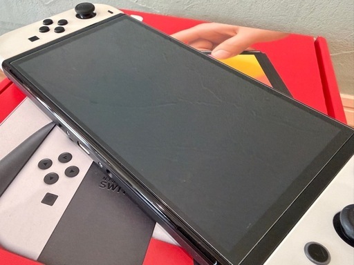 【美品】Nintendo Switch（有機ＥＬモデル）ホワイト