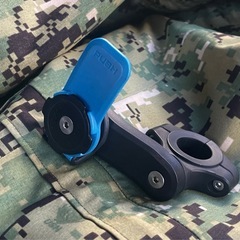 QUAD LOCK ハンドルバーホルダー バイク 原付 スクーター キャンプ ステー 通勤 クアッドロック 通学 ツーリングの画像