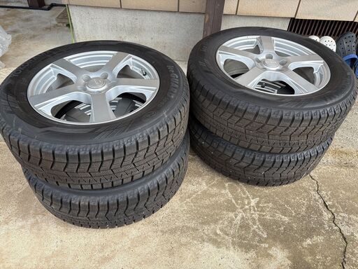 【225/60R17】スタッドレスタイヤ　ホイール付き