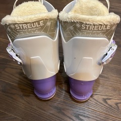 子供用スノーブーツの画像