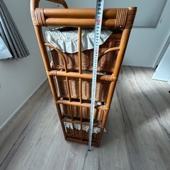 木製収納棚（使用感有り）の画像