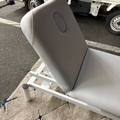 【コンテナ保管】電動リクライニングベッド 有孔 ワールドジェイビー エステベッド 電動昇降 マッサージベッド【安心の3ヶ月保証】🚚自社配送時💳代引き可🚚(現金、クレジット、スマホ決済対応)の画像