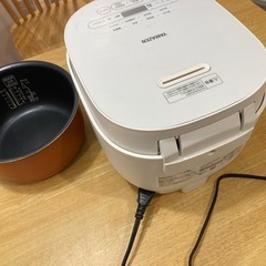 YAMAZEN    炊飯器　五合炊きの画像