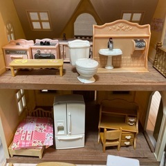 終了！シルバニアファミリー　赤い屋根のお家セットの画像