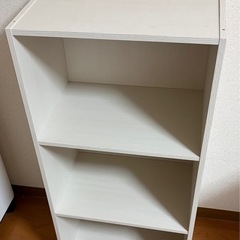 カラーボックス白　2台ありの画像