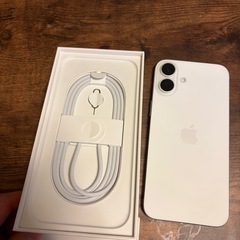 iPhone 16 Plus 256GB ホワイト SIMフリー 美品 Moft caseの画像