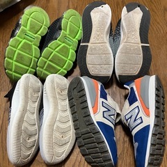 キッズスニーカーの画像