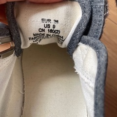 H&M スニーカーの画像