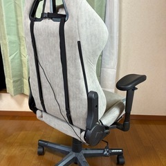 ゲーミングチェアの画像