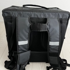 デリバリーバッグ　ウーバー　リュックの画像