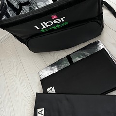 デリバリーバッグ　ウーバー　リュックの画像