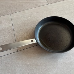 IKEA フライパン　蓋付きの画像