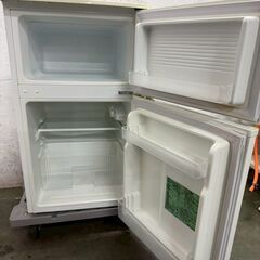【YAMADA】 ヤマダ 2ドア ノンフロン冷凍冷蔵庫 YRZ-C09B1 2015年製 90L 動作確認済み キッチン ホワイト 生活家電 A1075の画像