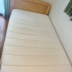 【1月10日〜18日の引き取り限定・条件厳守】セミダブルベッド＋マットレス セット／無料の画像