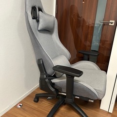 ゲーミングチェアの画像