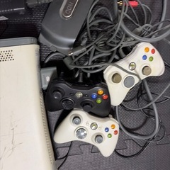 Xbox360 本体起動確認済み　ソフト付きの画像